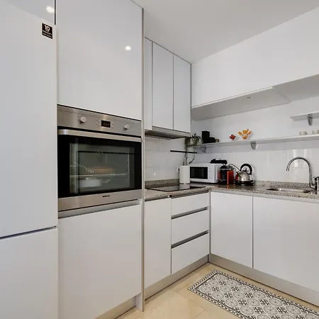 Cb Living - Sunny Penthouse With Terrace, Punta Prima *