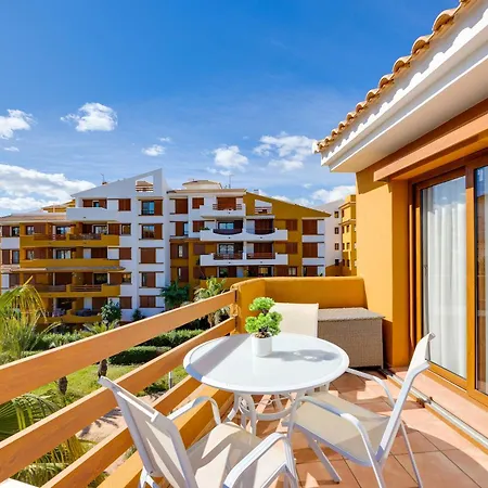 Cb Living - Sunny Penthouse With Terrace, Punta Prima Torrevieja