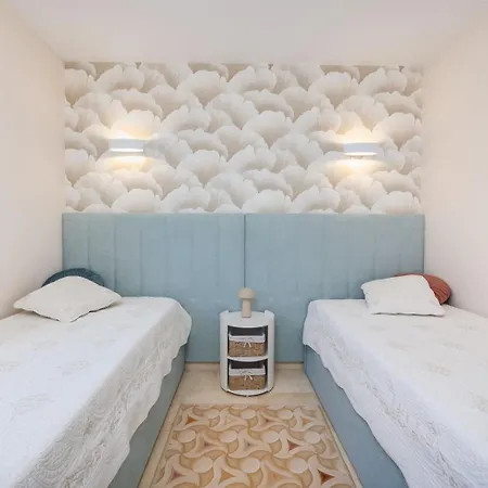 Apartament Sunny Penthouse With Terrace, Punta Prima