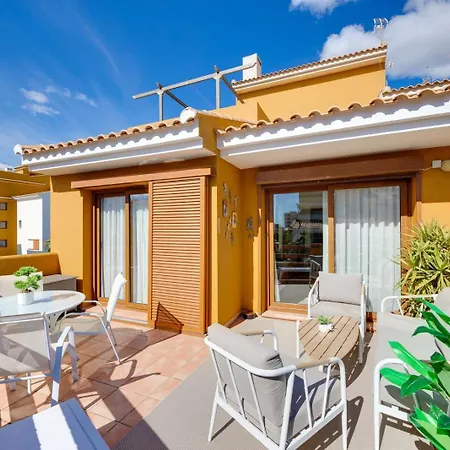 Apartament Sunny Penthouse With Terrace, Punta Prima